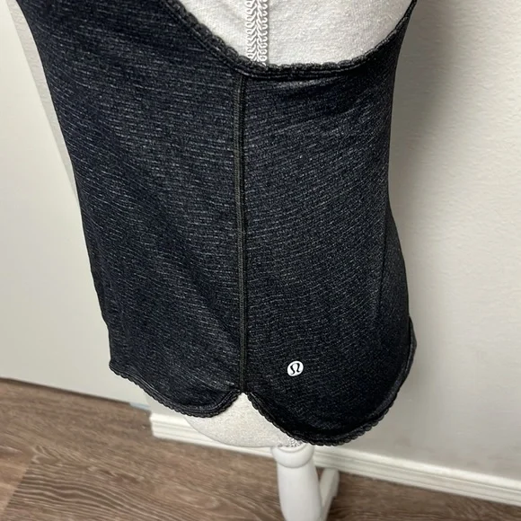 Lululemon top - Picture 4 of 5